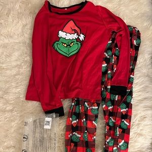 Grinch Christmas pajamas for the family!